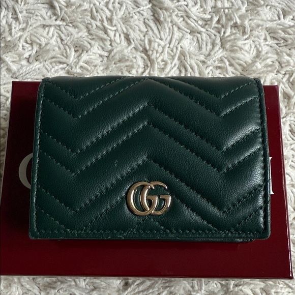 Gucci Dark Green Quilted Leather Wallet - Picture 2 of 12